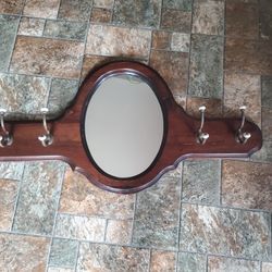 Ethan Allen Antique Olde Tavern Style Mirror With 4 Coat Hooks