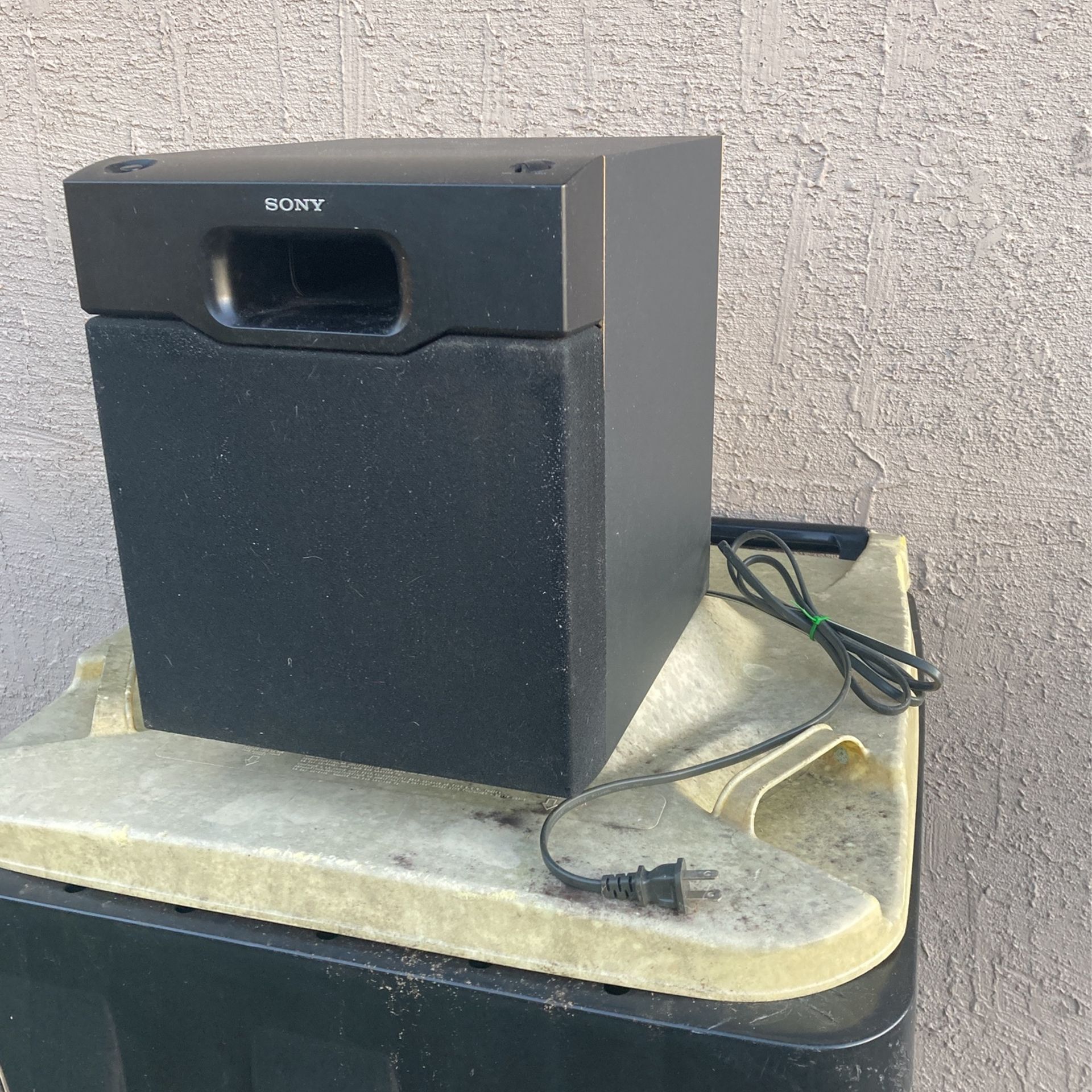 SONY Subwoofer W Plug And Built In Amplifier 