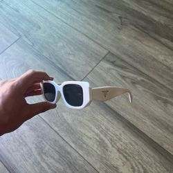 White rectangle sunglasses