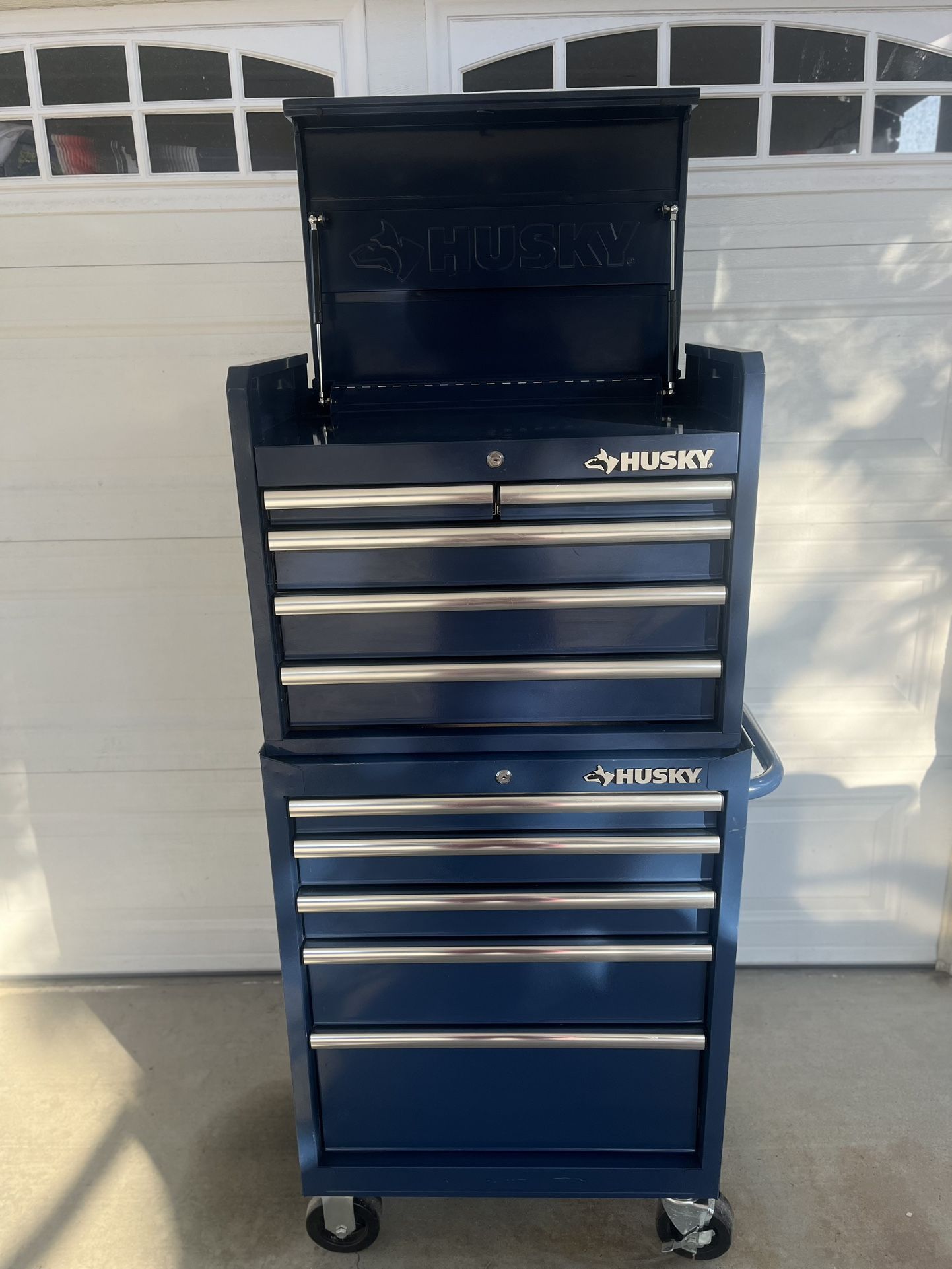 Husky Tool Box 10-drawer
