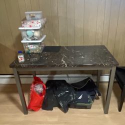 Like new kitchen table