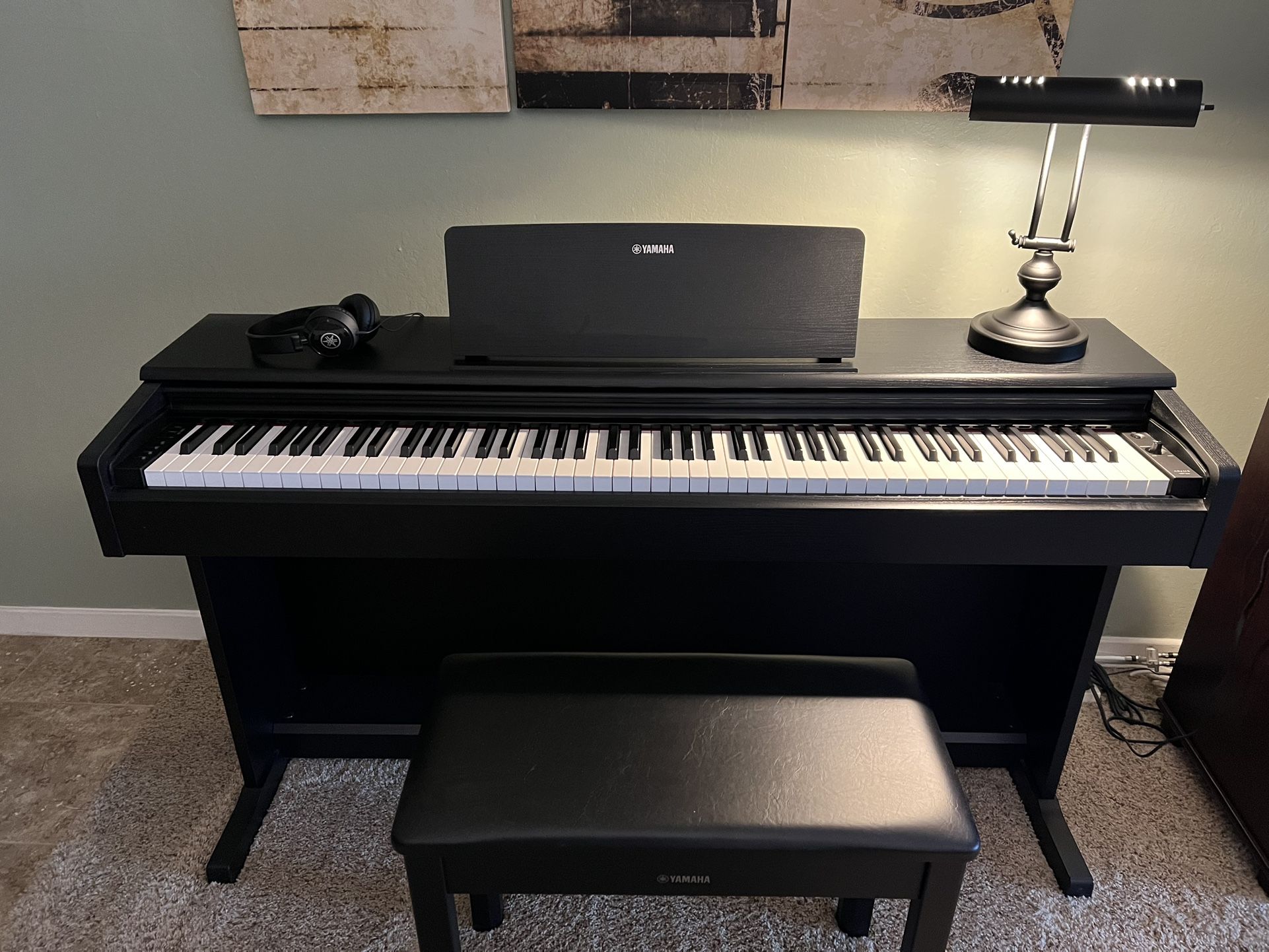 Yamaha 88 Key Weighted Keyboard With Bench And Yamaha Headphones