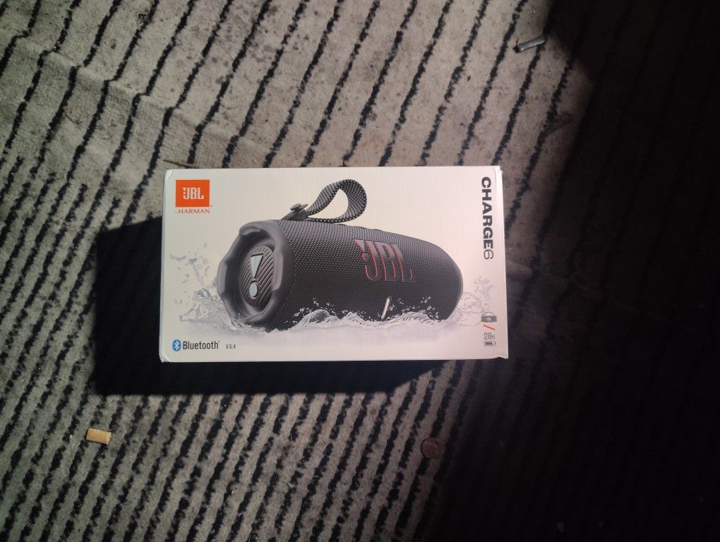 JBL Charge 6 Portable Speaker