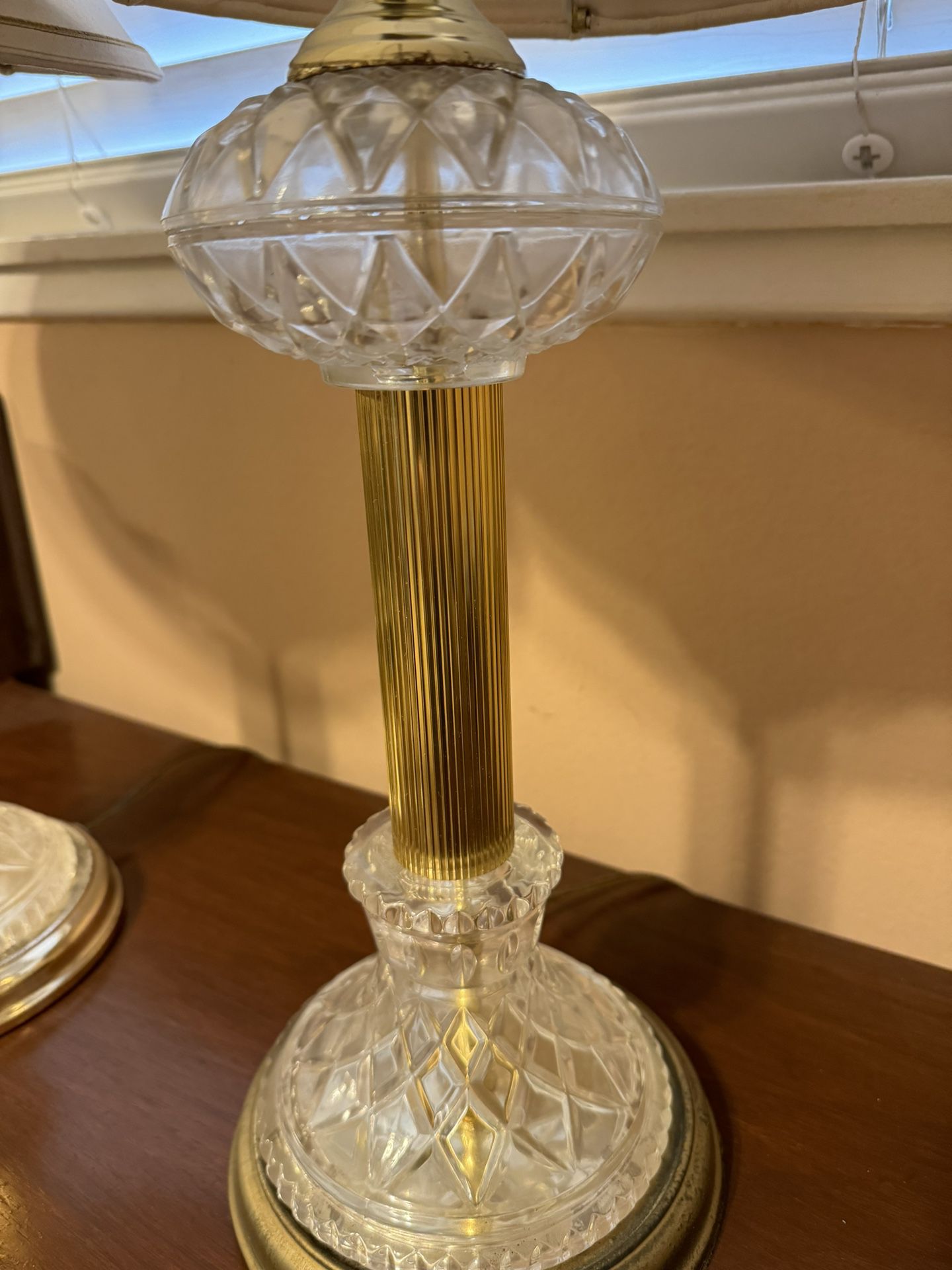 Set Of Two Antique Lamps In Brass And Glass 