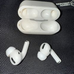 Pair Of Apple AirPods Like New 