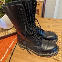 Men's Doc Martens Size 10