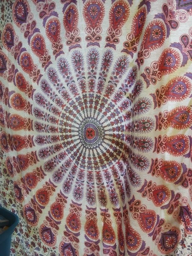 NEW LARGE TAPESTRY WALL HANGING