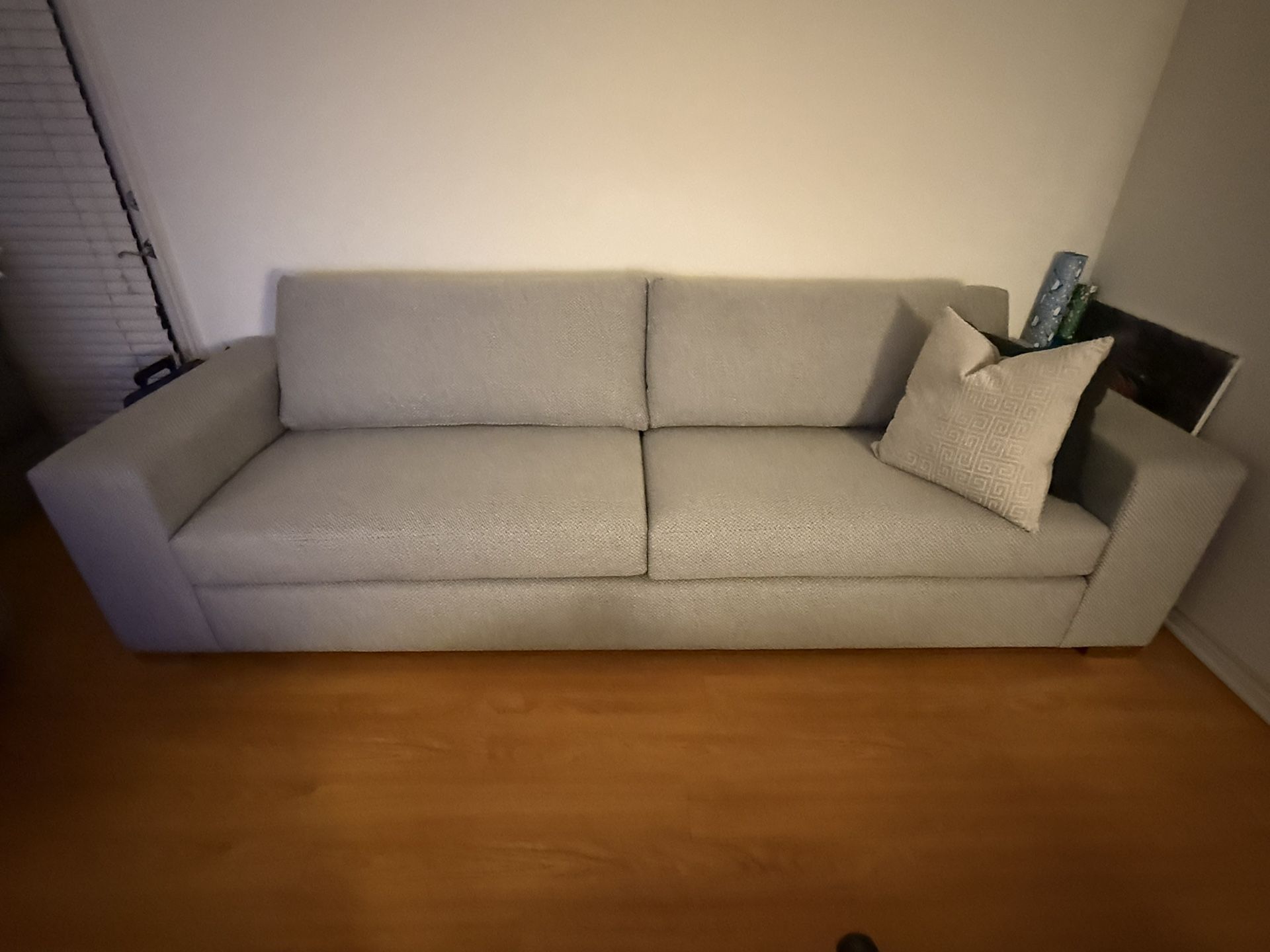 Genesis 2000 Couch