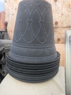 14 in. Durham Chalk Wash Plastic Planter.  Hi everyone we have total 9 pcs all for only $9 or all for $80 no this looks They look faded, but they aren