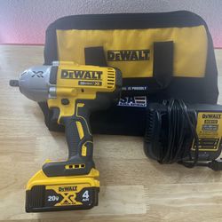 Dewalt XR 20V Max Variable Speed 1/2-in Impact Wrench Kit