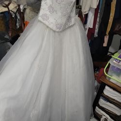 Oleg Cassini Wedding Dress 