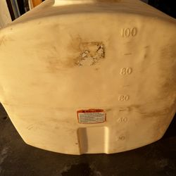 100 Gallon Water Tank 