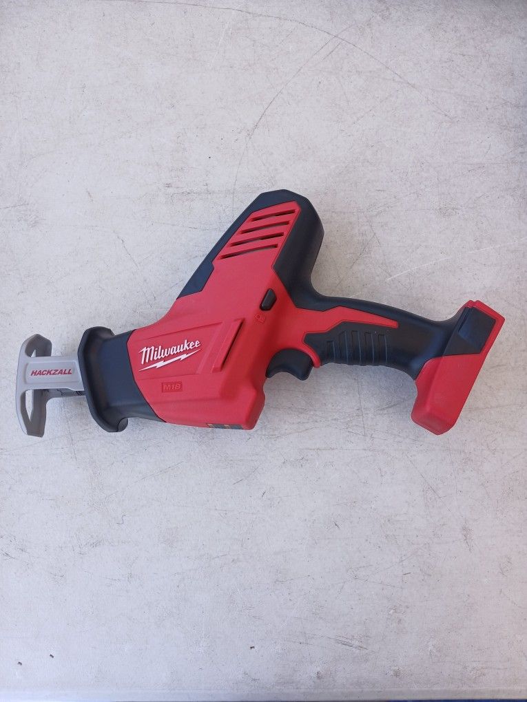 Soso Milwaukke 18v Para Cortar Metal Solo Herramienta Nueva
