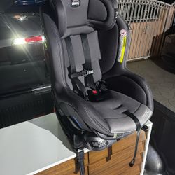 Chicco Car seat 