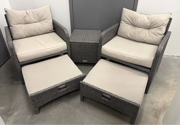 Outdoor Wicker Patio Chair Set with Side Table and Covers