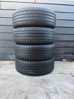 275/65/18. Michelìn