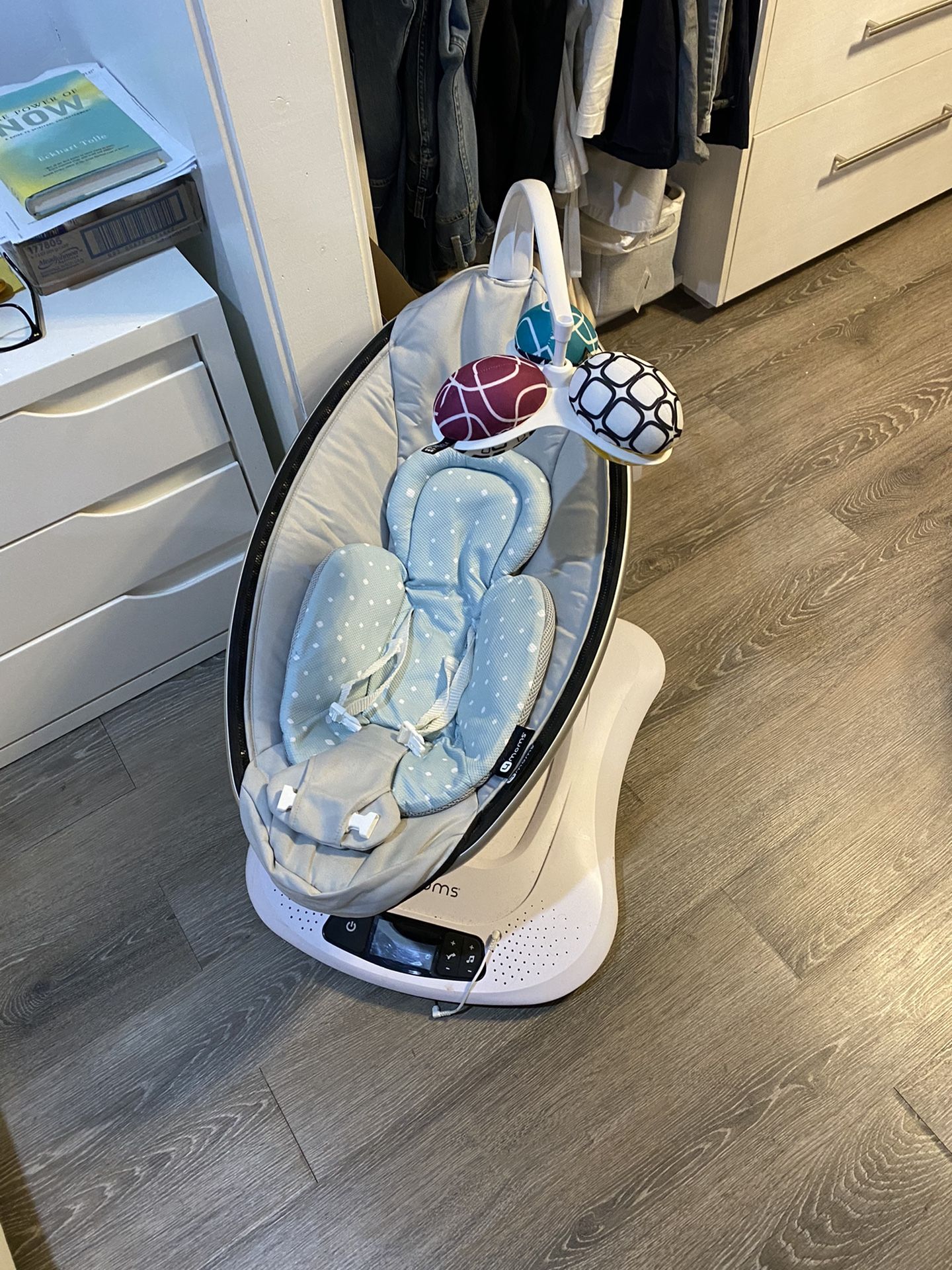 Mamaroo Like New Baby & Kids