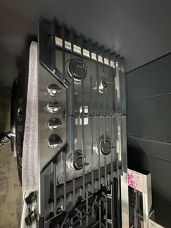 Whirlpool 30” Cooktop in Stainless Steel 👻