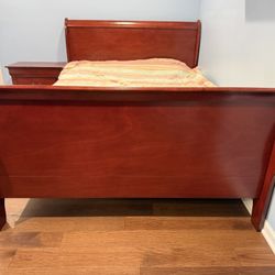 Bedroom Set Queen Size