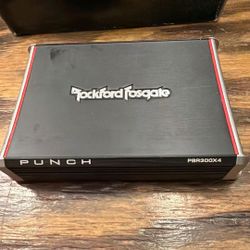 Rockford Fosgate AMP