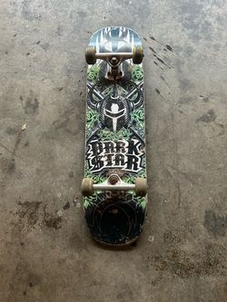 Used skate board good shape hablo espanol