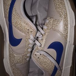 Nike Dunk Low
"Montreal Bagel" Size 10.5