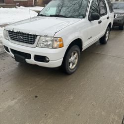 2005 Ford Explorer