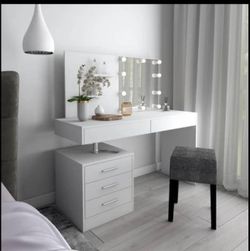 Beautiful Makeup Table New