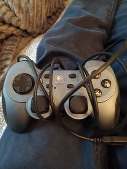 Logitech Wired PC Game Controller