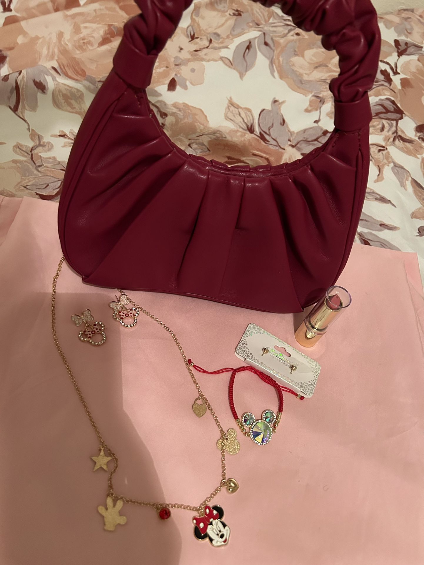 Minnie Mouse Bundle $20