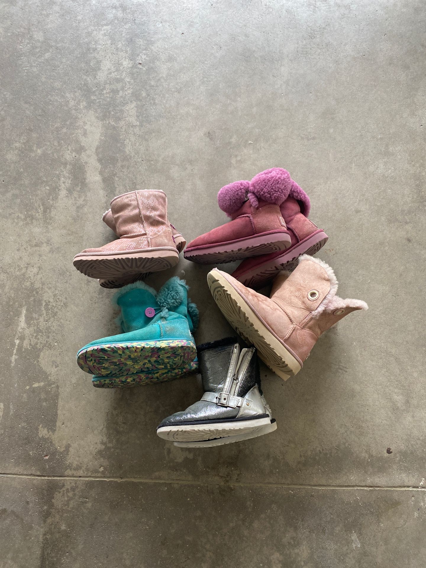 Uggs boats all together 500 dollar value