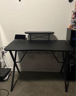 Black Gaming Desk - Great Condition