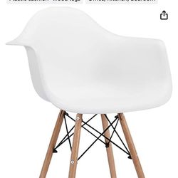 Molded Shell Lounge Chair w/ Walnut Legs
