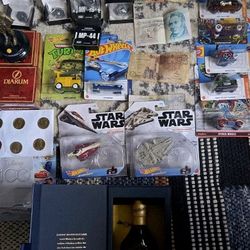 Lote Coleccionable Hot Wheels, Star Wars, Halo, Billetes Antiguos y Whisky Blue Label