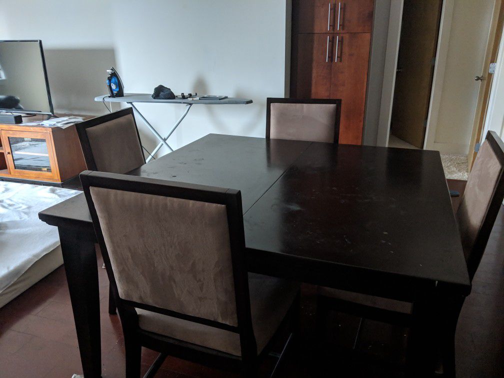 Beds and dining table set MEGA SALE