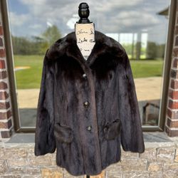 Women’s Medium 8/10 Deep Chocolate Brown Mink Fur Jacket Teddy Button Front Real Fur