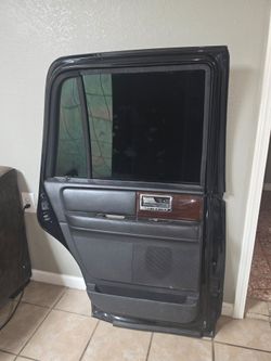 2014 lincoln navigator door (parts)