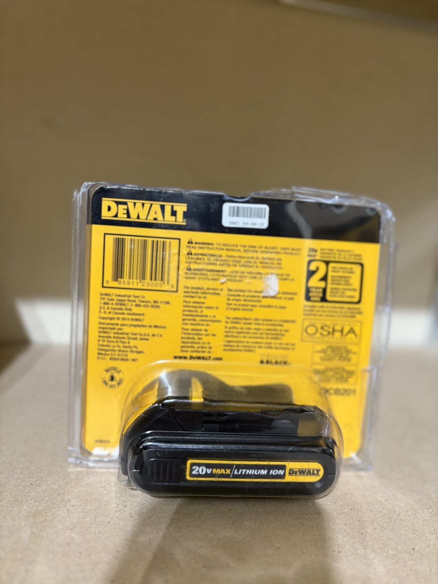 DEWALT DCB201 20V MAX 1.5 Ah Lithium-Ion Battery