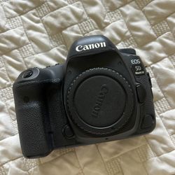 Canon 5d Mk iv With CF Cards