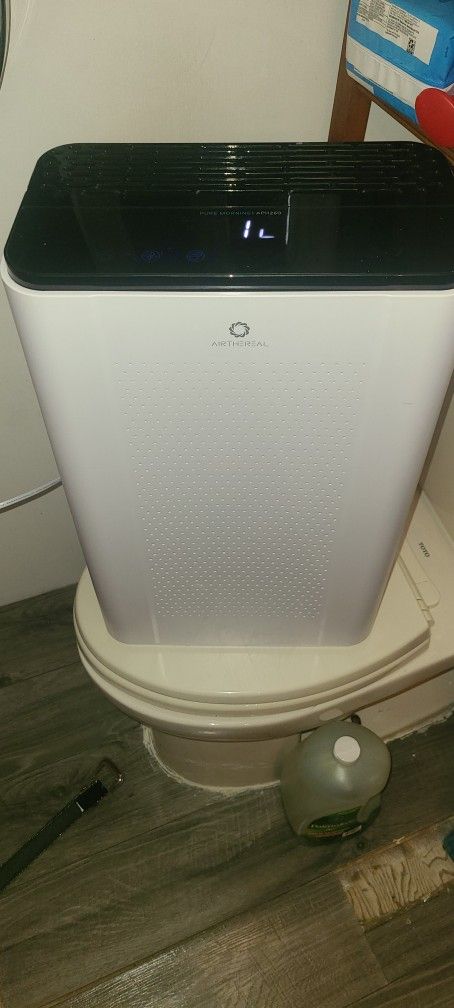 NEED GONE ASAP!!!!!! PURE MORNING AIR PURIFIER/APH 260