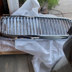2004 Dodge Grille