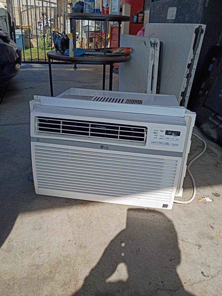 LG Air Conditioner 