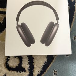 Brand New Airpods Pro Max- black/gray