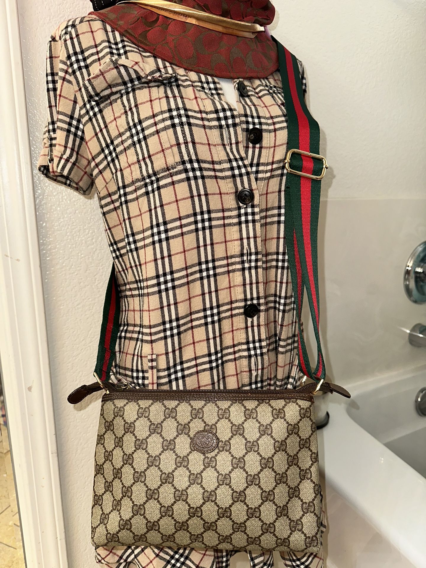 Authentic Gucci Pouch W/strap