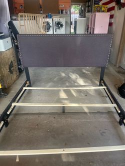 Queen size Bed Frame / box spring