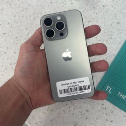 iPhone 15 Pro 256 Gb