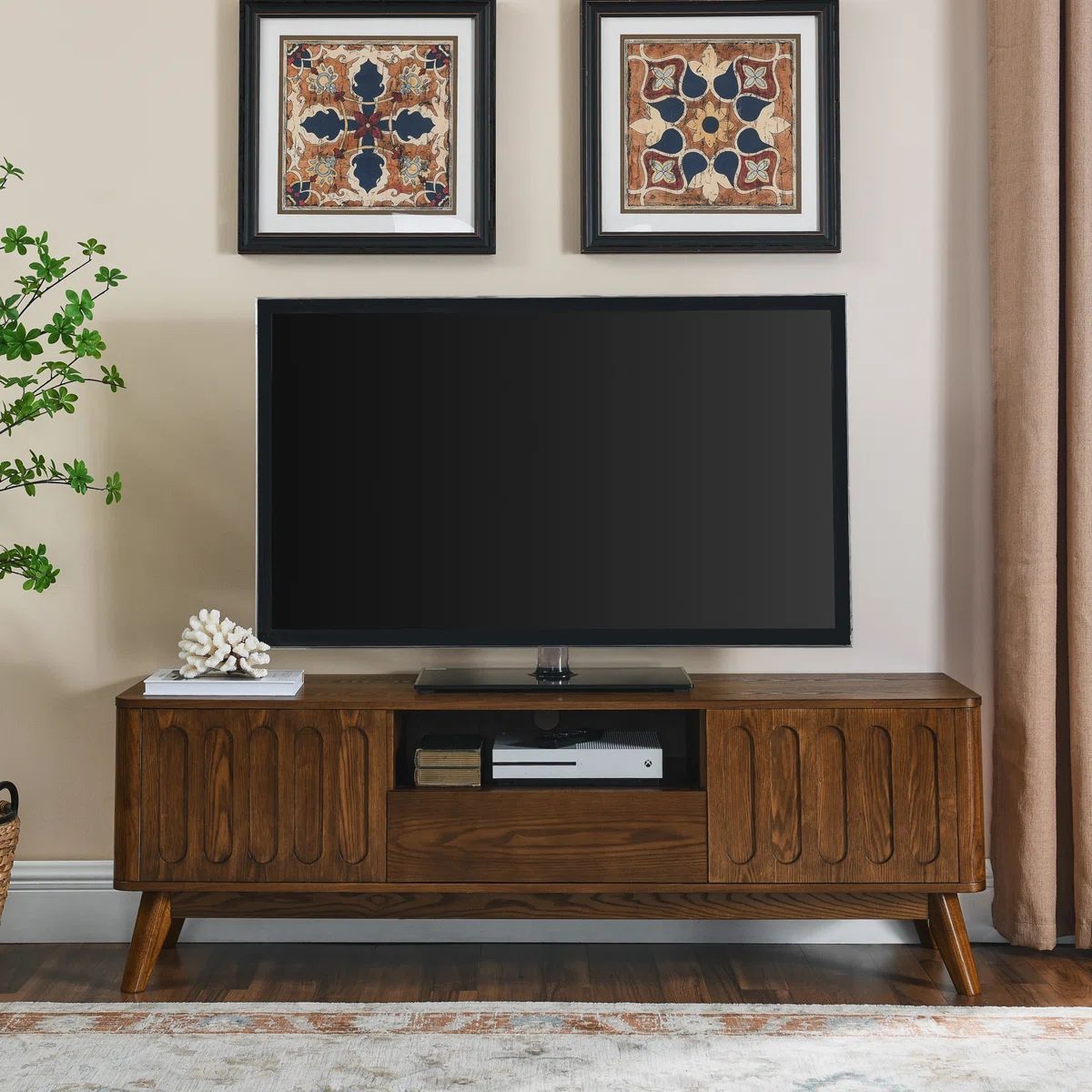Fluted TV Stand For 65 Inch TV, Entertainment Center With Storage, Farmhouse Wood Media Console With 2 Door & 1 Drawer & Solid Wood Leg