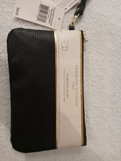 NEW Adrienne Vittadini Clutch Charging Wallet