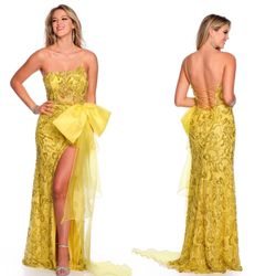 New With Tags Dave & Johnny One Shoulder Big Bow Beaded long Formal Gown & Prom Gown $220