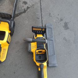 DEWALT FLEXVOLT 60V MAX 20 in. Brushless Cordless Battery Powered Chainsaw and Carry Case (Tool and Case Only)